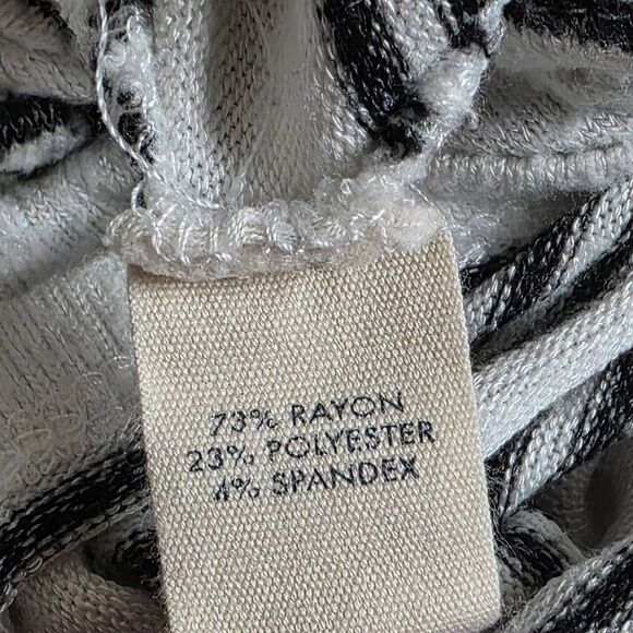 BKE XS Ivory Black Striped Button Tie Back Top - Picture 5 of 5